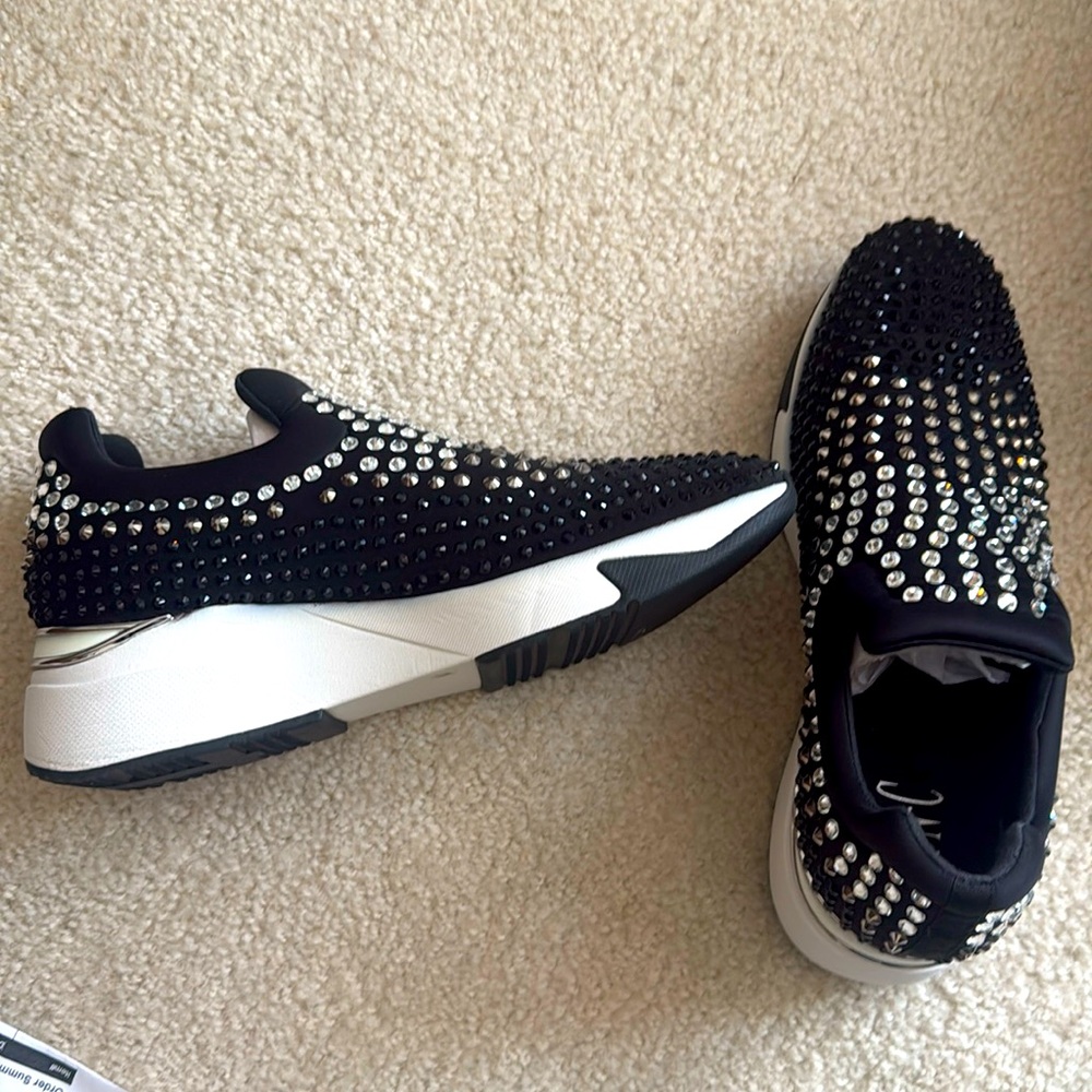NIB INTERNATIONAL CONCEPTS HOMBRE BEDAZZLED BLACK WEDGE SNEAKERS SIZE 11